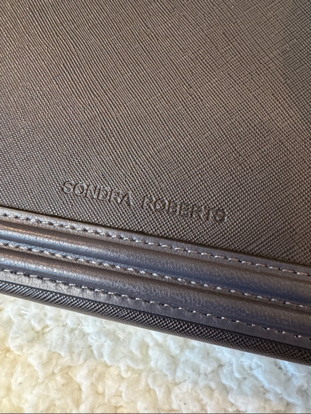 Sondra Roberts vegan leather crossbody Bag with Olive-Accent Strap - Picture 3 of 13